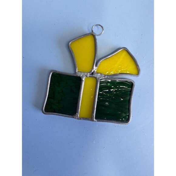 Handcrafted John Deer Colored Stain Glass Christmas Present Ornament 3" - Picture 3 of 5